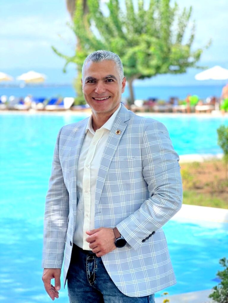 Μανώλης Βογιατζής